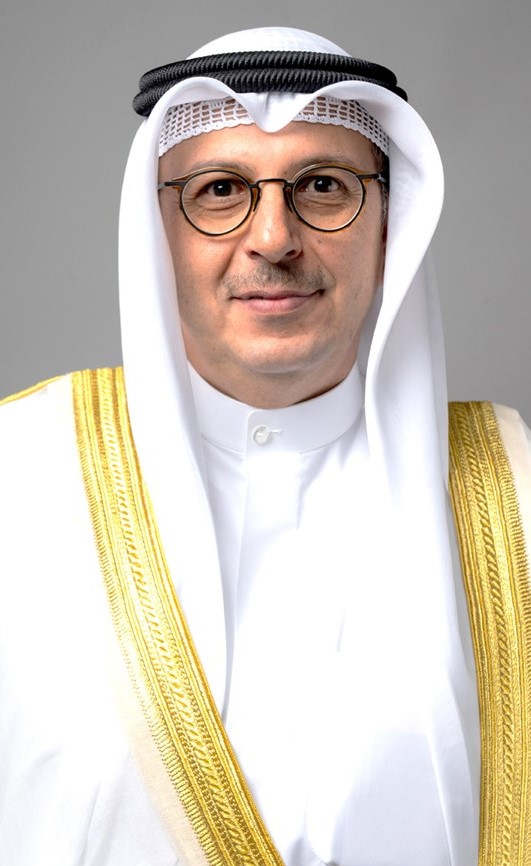 وزير الكهرباء يصدر 4 قرارات نقل في قطاعي شبكات التوزيع والخدمات الفنية