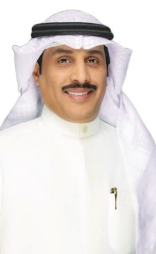 العنزي يدعو إلى معالجة ظاهرة الوقوف العشوائي للشاحنات في المناطق السكنية والاستثمارية