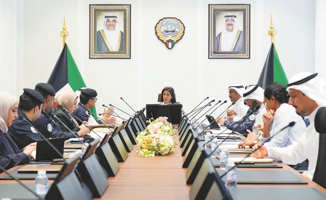 وزيرة الأشغال عن السكة الحديد الخليجي تقليل الاعتماد على النقل البري بالشاحنات