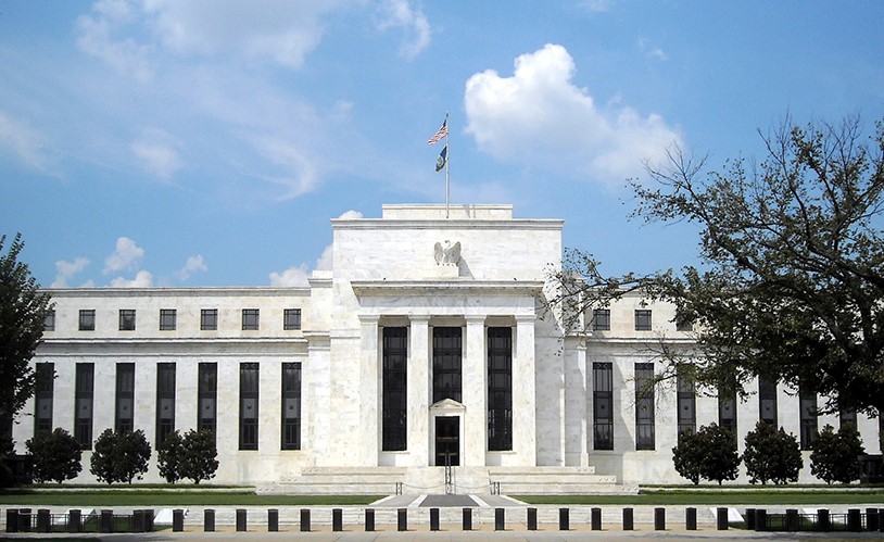 الفيدرالي الأميركي يثبت الفائدة للمرة الرابعة على التوالي بين 3 50% و3 75% في أول اجتماع برئاسة كيفن وورش