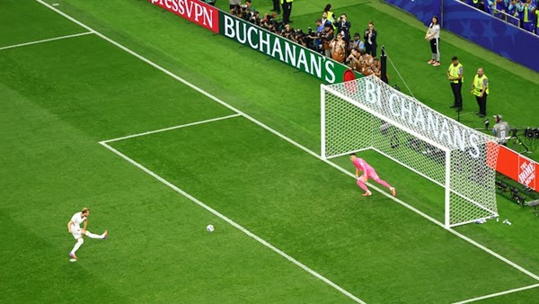 إنجلترا تقسو على كرواتيا برباعية في كأس العالم