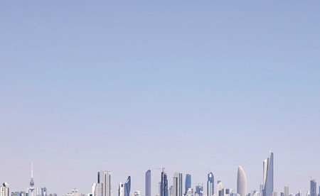 طقس حار ورطب نهاراً ومائل للحرارة ليلاً نهاية الأسبوع