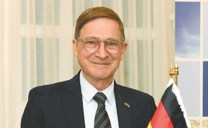 السفير الألماني لـ«الأنباء»: منتخبنا قادر على الذهاب بعيداً في كأس العالم بفضل الذكاء والإصرار والانضباط