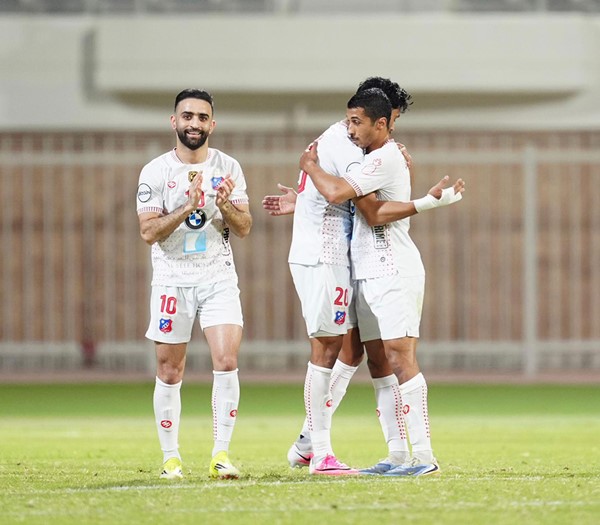 فرحة لاعبي الكويت بتحقيق لقب الدوري