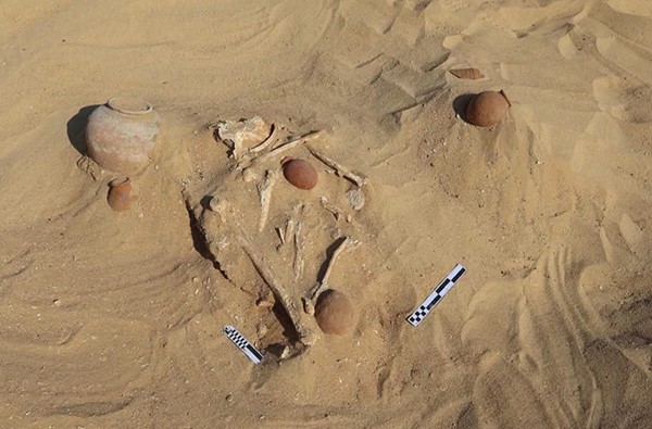 مصر: العثور على مقبرتين أثريتين من العصر العتيق بمحافظة المنيا