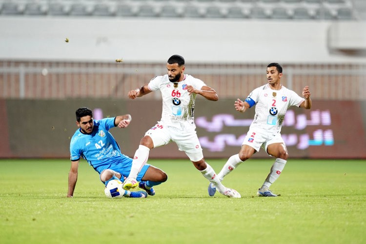 الكويت توج بطلا للدوري بجدارة بعد تعادله مع السالمية