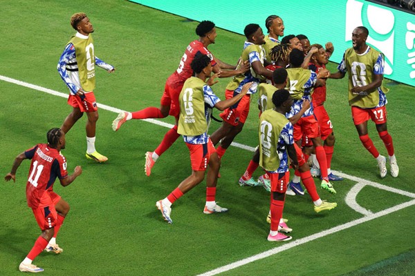 الرأس الأخضر يجبر الأوروغواي على التعادل
