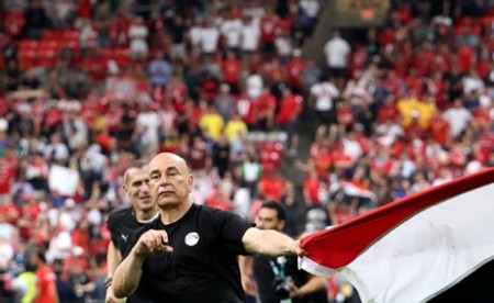 حسام حسن بعد الفوز التاريخي في المونديال: قدرنا نفرح الجماهير المصرية