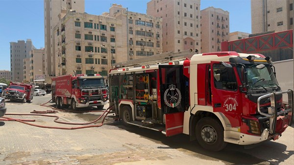 وفاة امرأة وإصابة شخصين في حريق عمارة بالفروانية