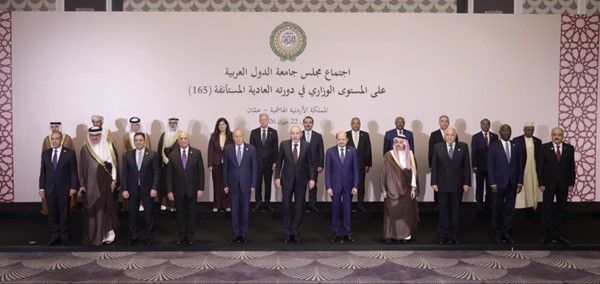  لقطة تذكارية خلال الاجتماع التشاوري لوزراء خارجية الدول العربية واجتماع مجلس جامعة الدول العربية على المستوى الوزاري في دورته العادية المستأنفة (165) في عمان
