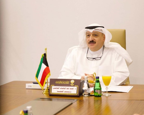 وزير الصحة د.أحمد العوضي خلال الاجتماع