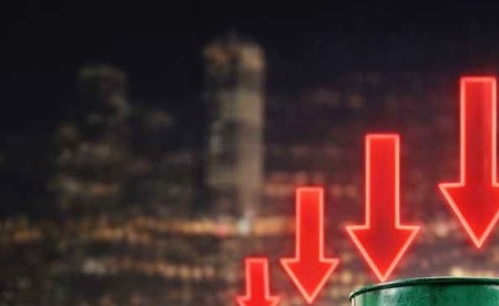 سعر برميل النفط الكويتي ينخفض ليبلغ 83.59 دولاراً