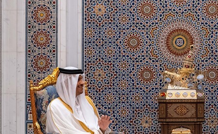 سلطان عمان يبحث مع رئيس وزراء قطر مسار المفاوضات الأميركية-الإيرانية