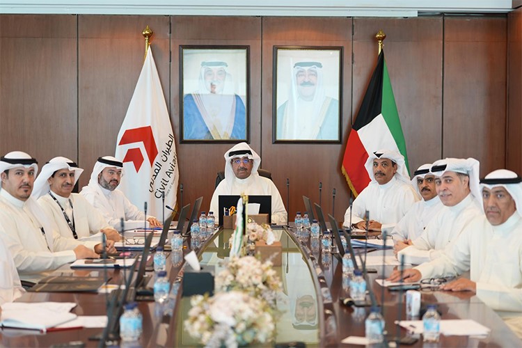 وزير الدفاع تطوير منظومة الطيران المدني وتعزيز جاهزيتها وفق أعلى معايير