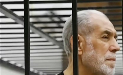 محكمة الجنايات تبدأ محاكمة مفتي النظام السابق أحمد حسون