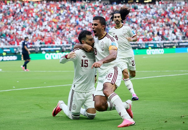 الرأس الأخضر يتعادل مع السعودية ويبلغ دور الـ 32 من كأس العالم