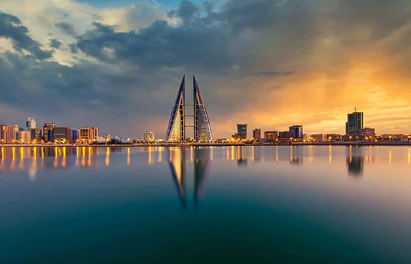 البحرين: أضرار مادية في مبنى سكني بالمحرق جراء الاعتداء الإيراني الآثم.. ولا خسائر في الأرواح