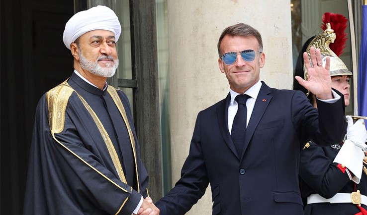سلطان عمان والرئيس الفرنسي يشهدان توقيع عدد من الاتفاقيات ومذكرات التفاهم