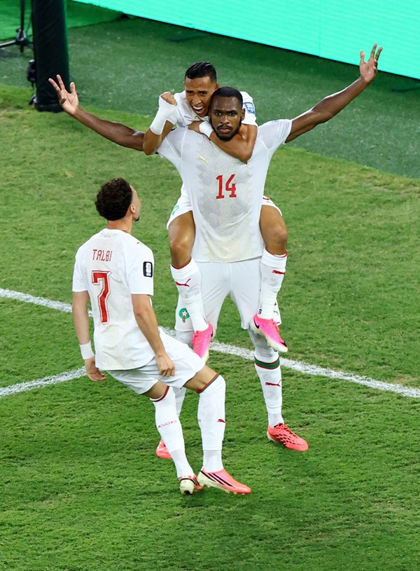 المغرب يعبر هولندا ويلتقي كندا في دور الـ 16 لكأس العالم