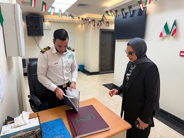 جولة مفاجئة لوزيرة الشئون تنتهي بإحالة عدد من موظفي الوحدة الاجتماعية بالرقة إلى التحقيق
