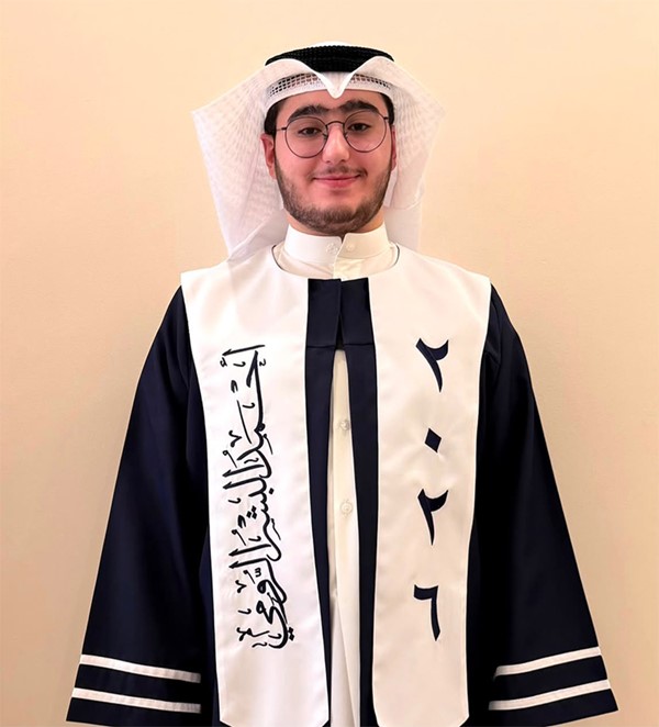 الطالب حسين محمد: أُهدي تفوقي لوالدتي..وجراحة القلب خطوتي المقبلة