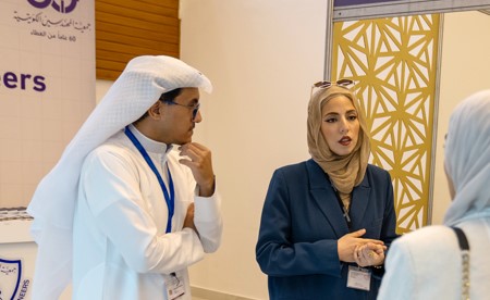 كلية الكويت للعلوم والتكنولوجيا تُشارك في معرض التخصصات الهندسية بجمعية المهندسين الكويتية