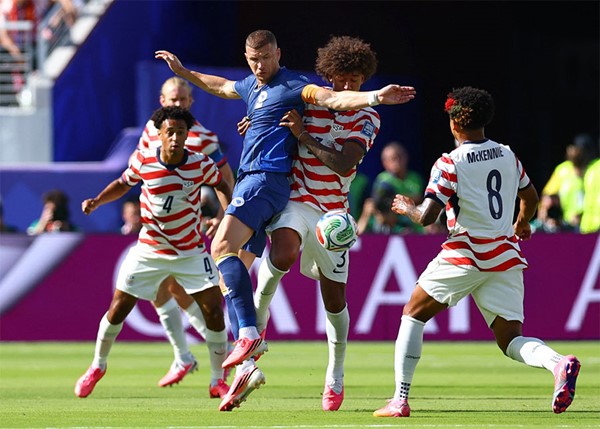 الولايات المتحدة تتجاوز البوسنة والهرسك في كأس العالم