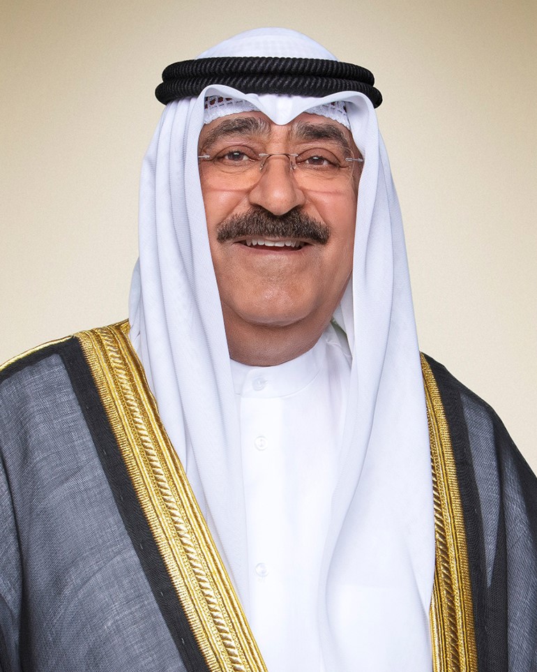 الأمير&nbsp;يهنئ وزير التربية بنجاح خطة اختبارات الثانوية أسهمت في تيسير أداء الطلاب للاختبارات بكل سهولة ويسر