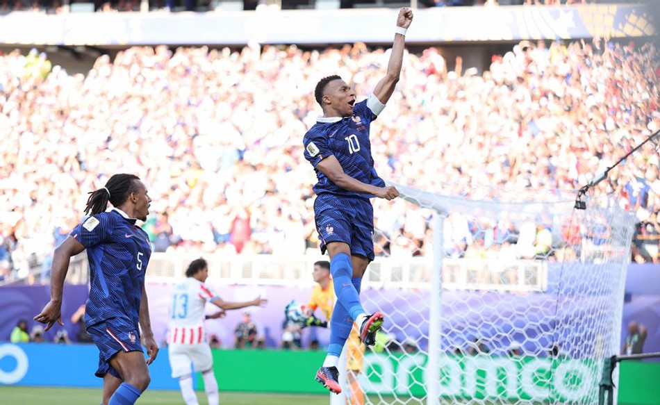 الديوك تعبر باراغواي في مونديال 2026