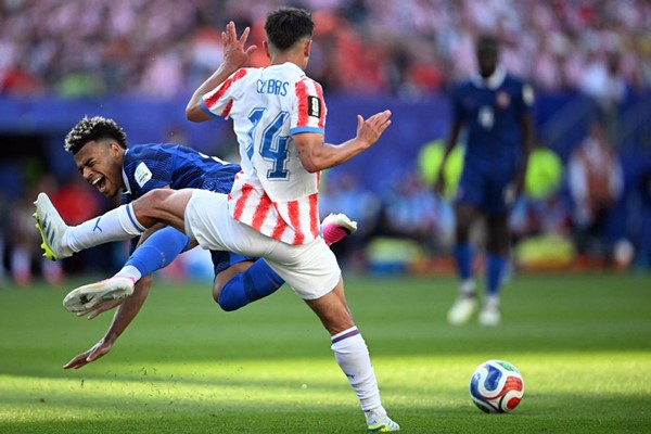 "الديوك" تعبر باراغواي في مونديال 2026