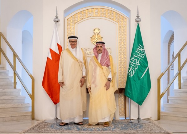 وزيرا الخارجية السعودي والبحريني يبحثان مستجدات الأوضاع الإقليمية