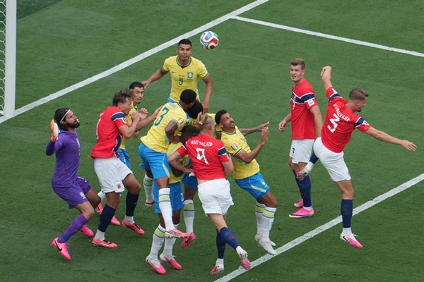 النرويج تجتاز البرازيل إلى ربع نهائي كأس العالم