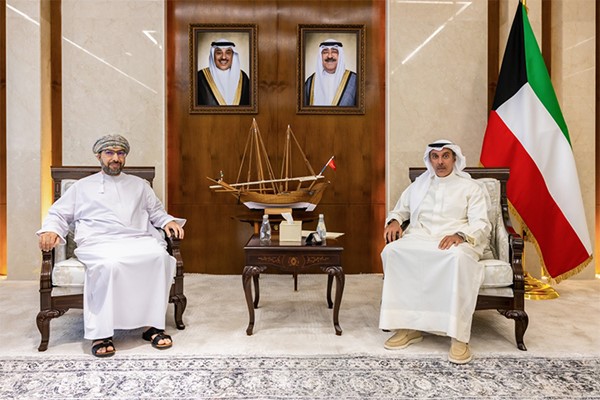 نائب وزير الخارجية يستقبل سفير سلطنة عمان بمناسبة انتهاء فترة عمله