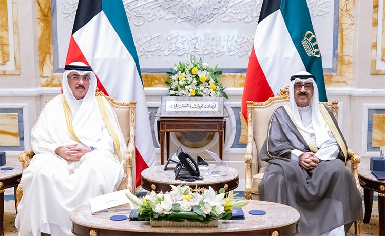الأمير&nbsp;يستقبل وزير التربية وقياديي الوزارة الارتقاء بالمسيرة التعليمية وتحقيق كافة التطلعات والطموحات