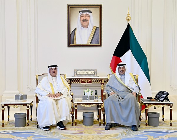 ولي العهد يستقبل وزير التربية وقيادات وزارة التربية