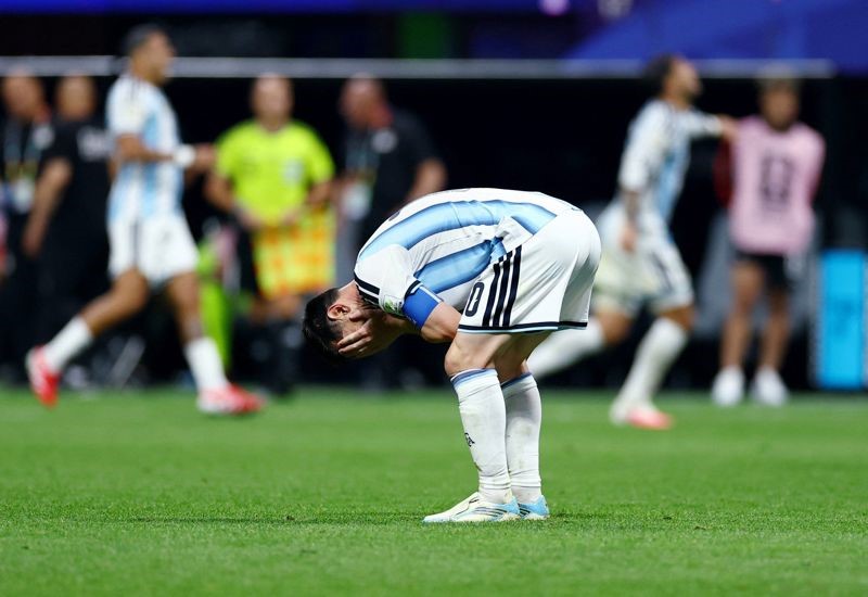 بكاء ميسي فرحًا بعد الفوز الصعب على مصر في كأس العالم