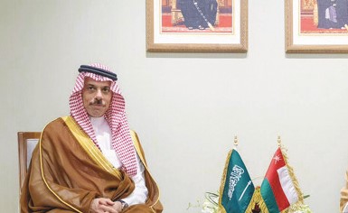 وزيرا الخارجية السعودي والعُماني يؤكدان الحفاظ على أمن الممرات المائية وتسوية النزاعات عبر الحوار