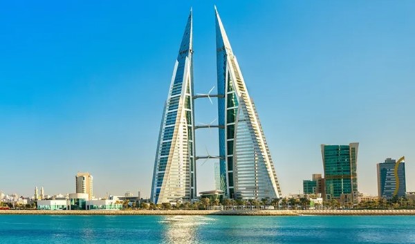 البحرين: منظومات الدفاع الجوي تصدت واعترضت ودمرت عدداً من الاعتداءات الجوية الإيرانية الغادرة