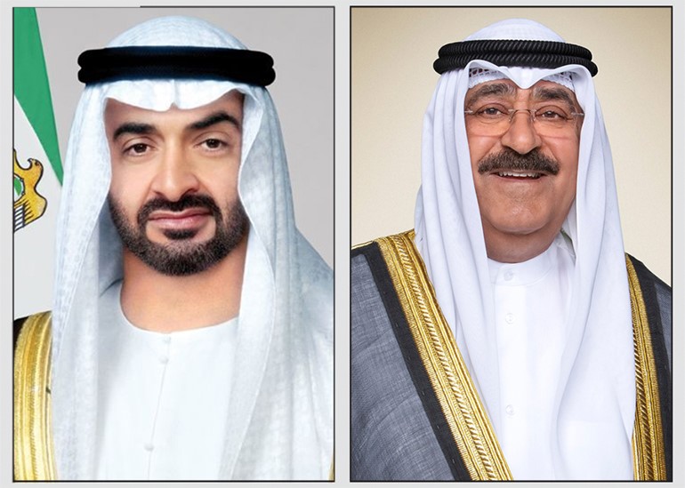 الأمير وولي العهد&nbsp;على رأس مستقبلي رئيس الإمارات لدى وصوله للبلاد في زيارة أخوية