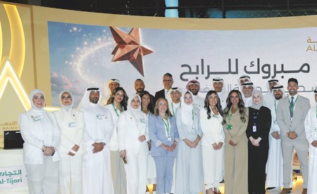 بالفيديو.. «التجاري» يعلن الفائز في سحب «النجمة» النصف سنوي في «الخيران مول»