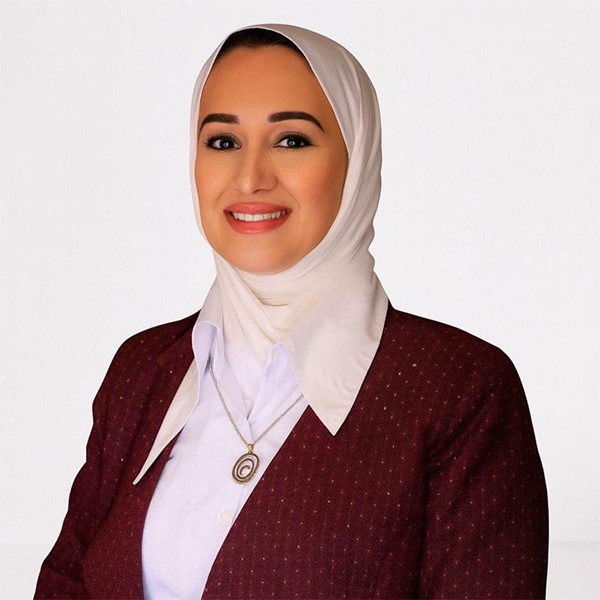 علياء الصقر