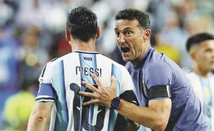 سكالوني: إنجاز تاريخي رغم المعاناة