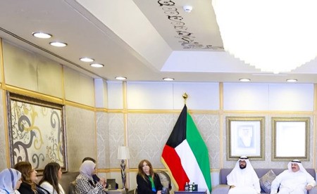 وزير الصحة يُكرِّم المستشفيات الحاصلة على اعتماد «صديق الطفل»