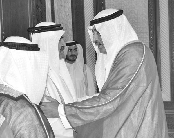 الشيخ حمد بن خليفة.. تاريخ حافل في ترسيخ العلاقات بين البلدين