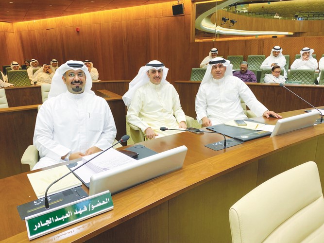 سعود الكندري ووليد الدغر وفهد العبدالجادر