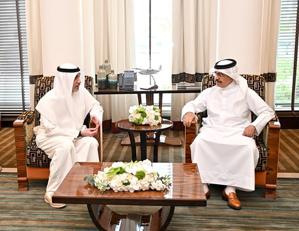 النائب الأول يبحث في البحرين تعزيز التعاون الأمني وتنسيق المواقف الخليجية