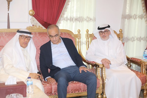 السفير عبدالعزيز الشارخ ود.محمد الجسار ود.محمد بن رضا