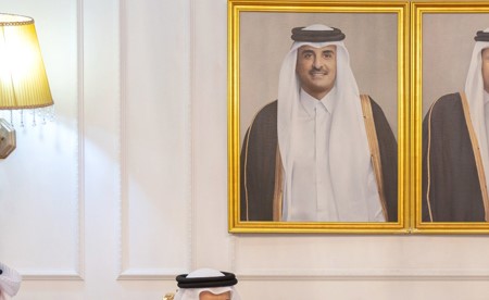 نائب وزير الخارجية قدم واجب العزاء بوفاة صاحب السمو الأمير الوالد الشيخ حمد بن خليفة آل ثاني