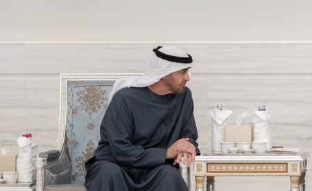 أمير قطر يستقبل مزيداً من المعزين من قادة ورؤساء ورؤساء حكومات ومسؤولين بوفاة الأمير الوالد