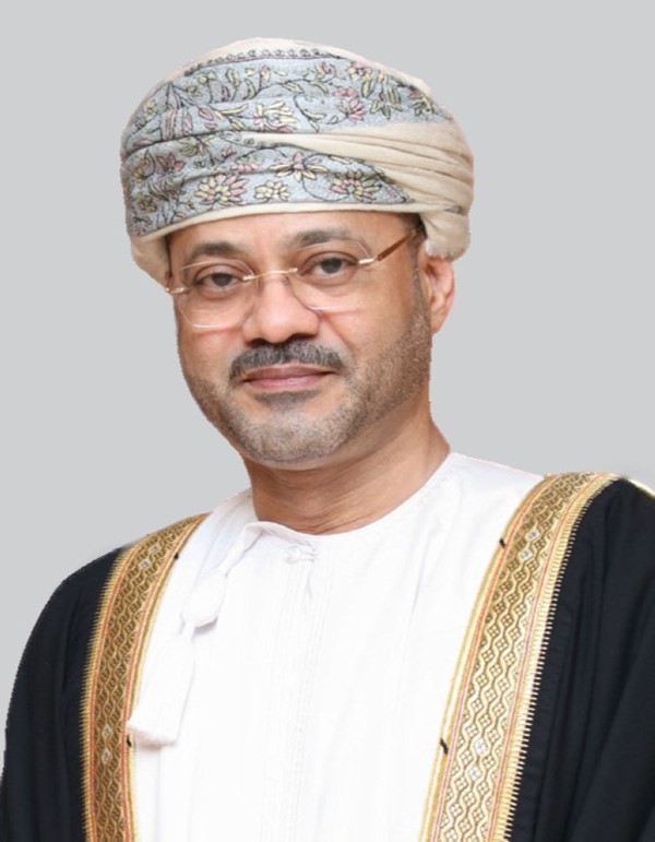 وزير الخارجية يبحث مع نظيره العُماني آخر التطورات في المنطقة